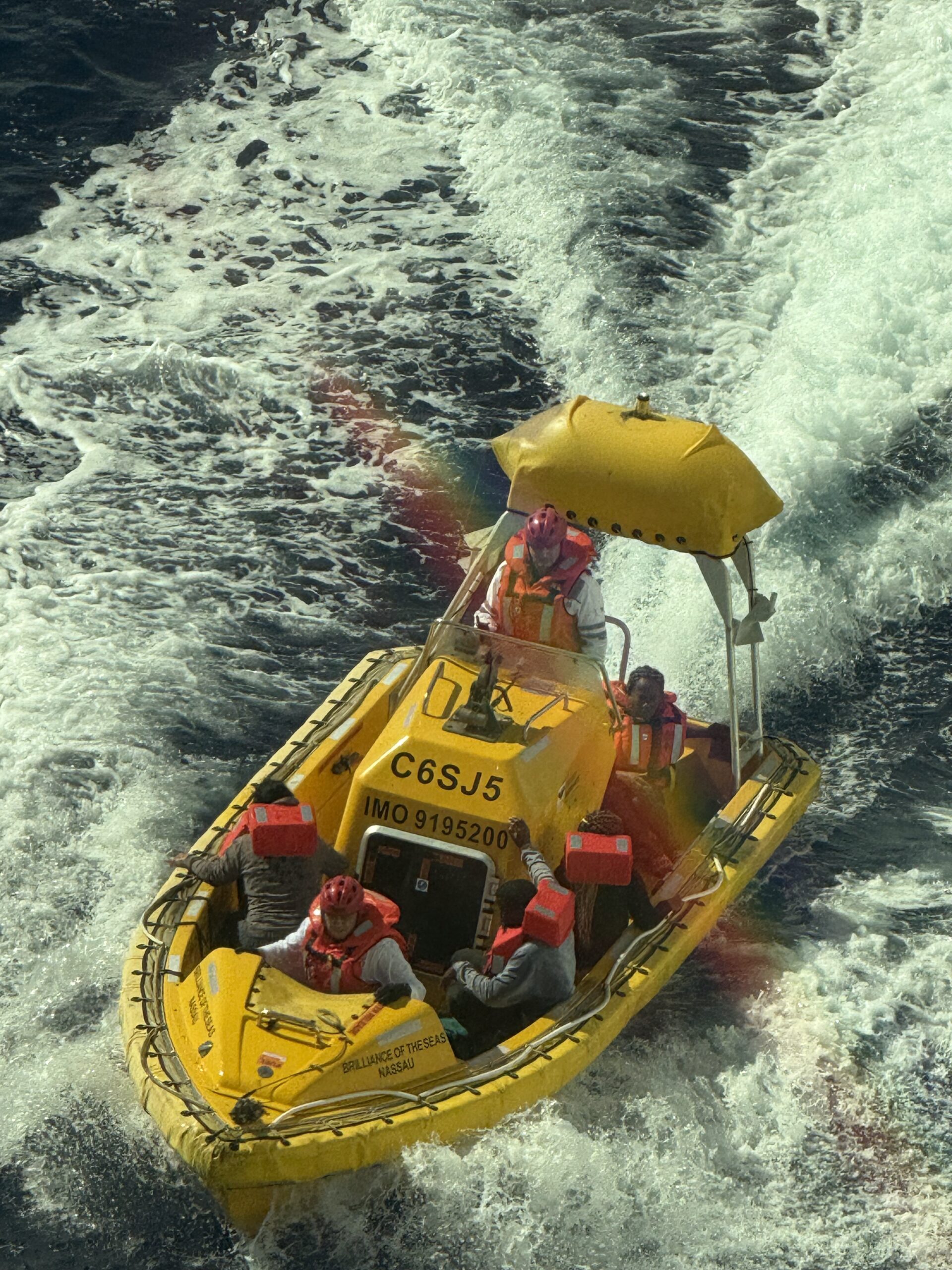 Cruise ship rescues 11 refugees adrift between Cuba and Mexico ...