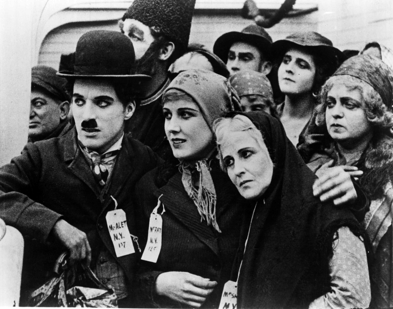 Chaplin_-_Immigrant (1)